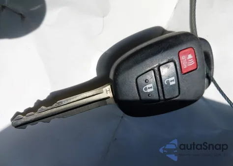 2018 Toyota Rav4 Xle из США, поврежденный, VIN 2T3RFREV6JW752622